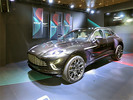 Aston Martin DBX